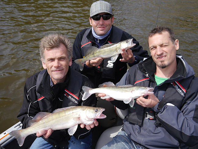 Pro-Guiding-Zander14032