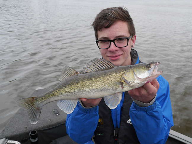Pro-Guiding-Zander14059