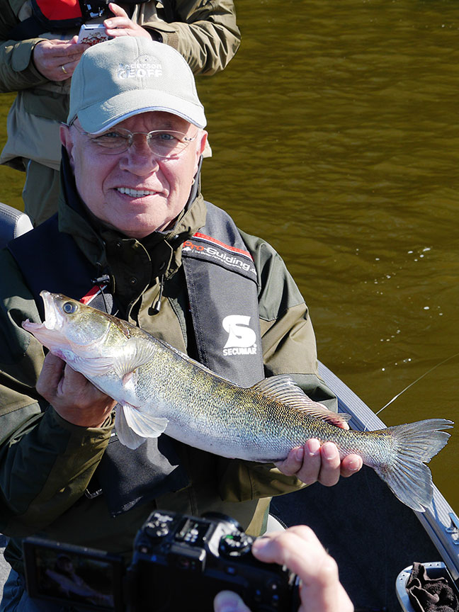 Pro-Guiding-Zander14072