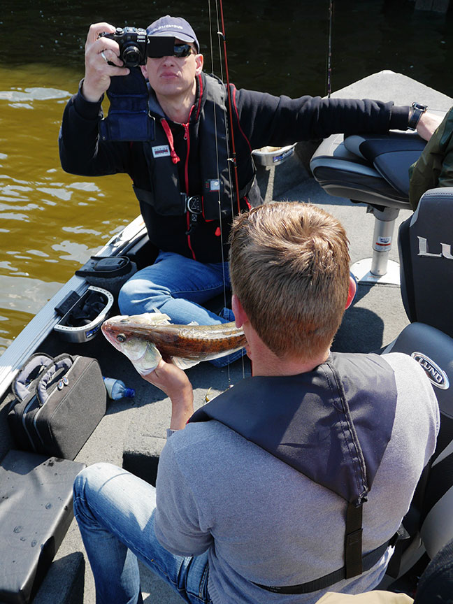 Pro-Guiding-Zander14073