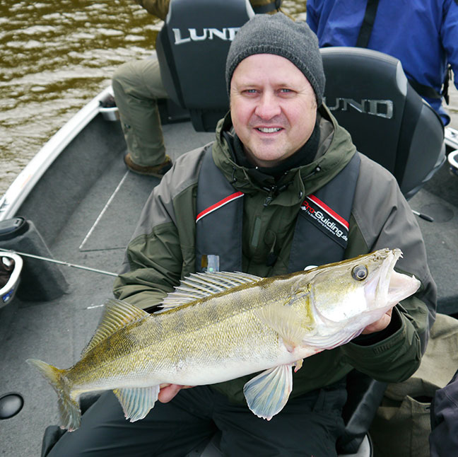 Pro-Guiding-Zander14126