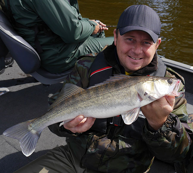 Pro-Guiding-Zander14134