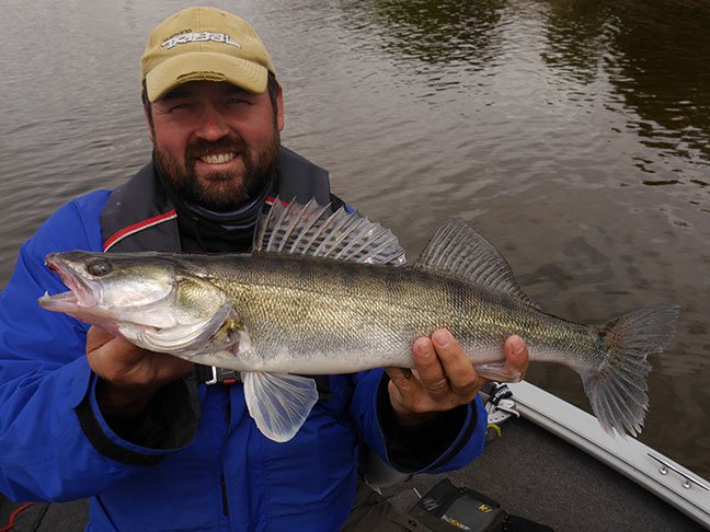 Pro-Guiding-Zander14142