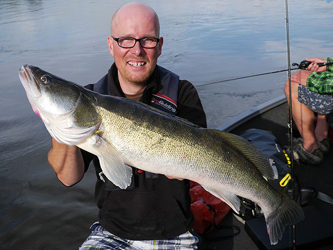 Pro-Guiding-Zander14177