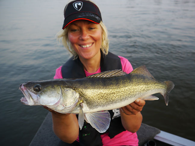 Pro-Guiding-Zander14190