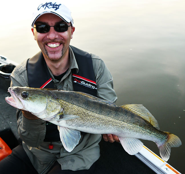 Pro-Guiding-Zander14191