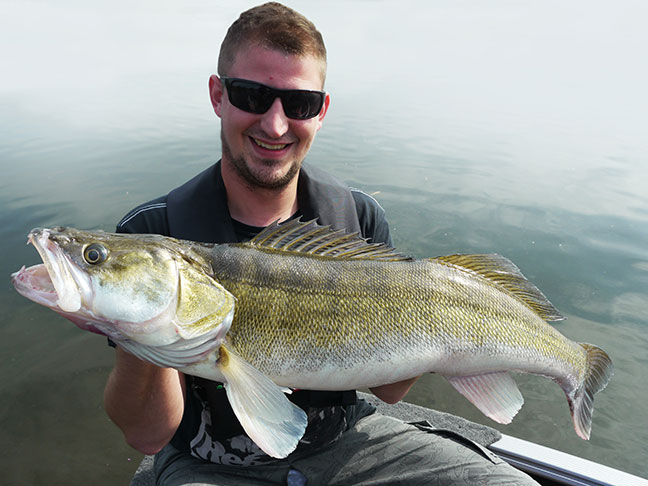 Pro-Guiding-Zander14203