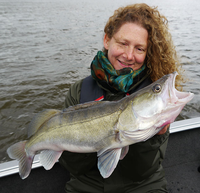 Pro-Guiding-Zander14207