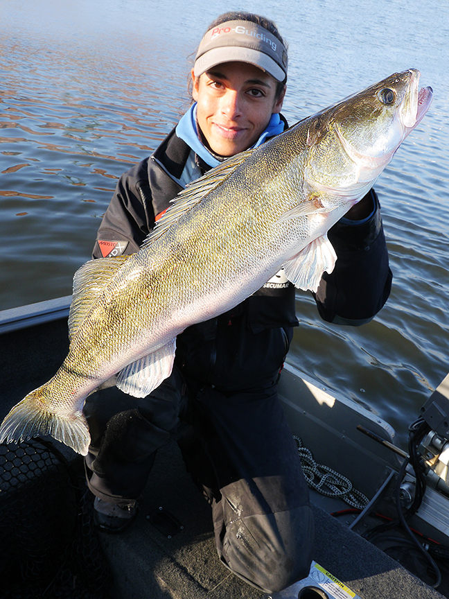 Pro-Guiding-Zander14258