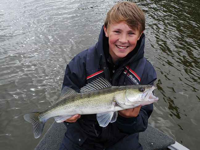 Pro-Guiding-Zander14264