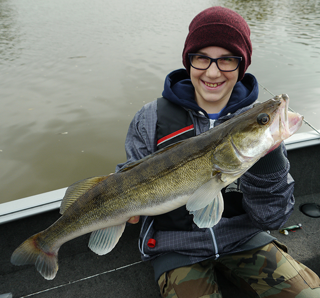 Pro-Guiding-Zander14268