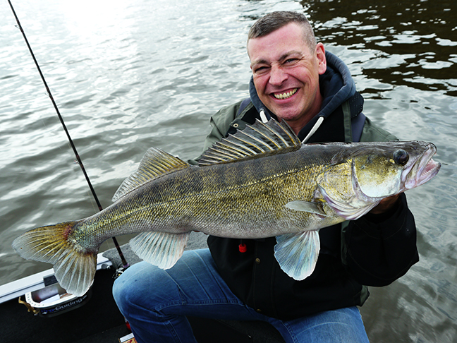 Pro-Guiding-Zander14272