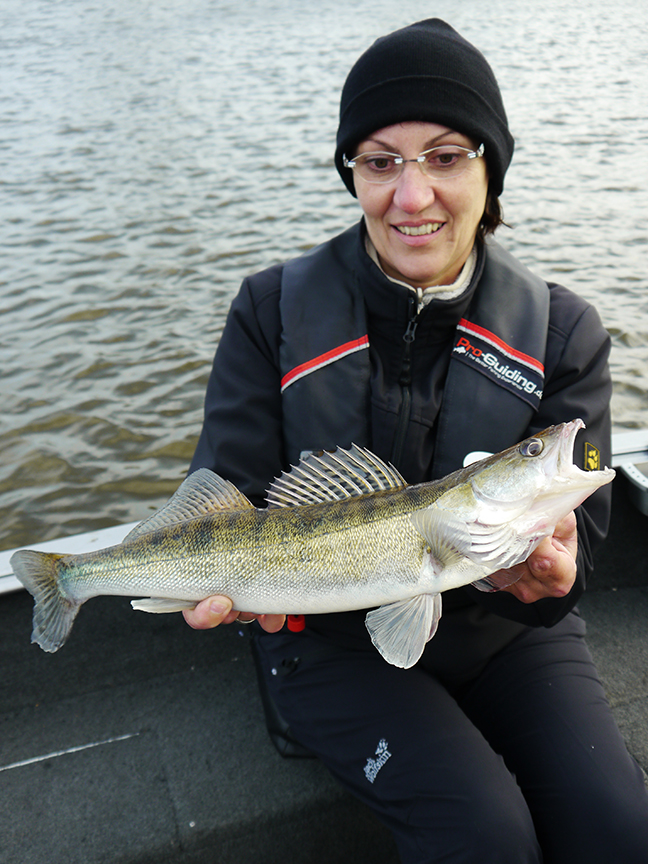Pro-Guiding-Zander14275