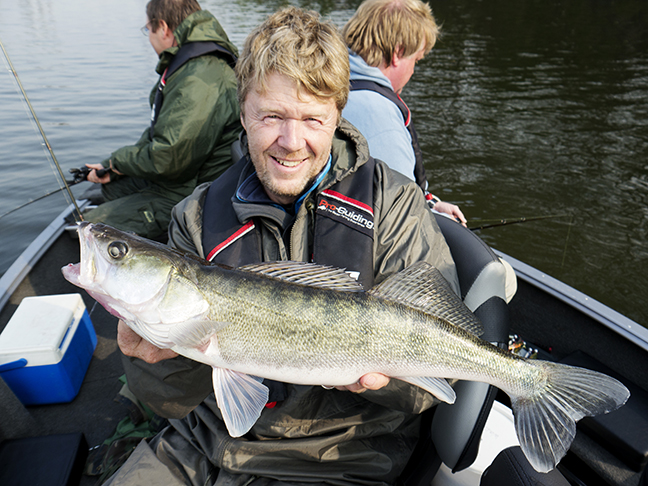 Pro-Guiding-Zander14284