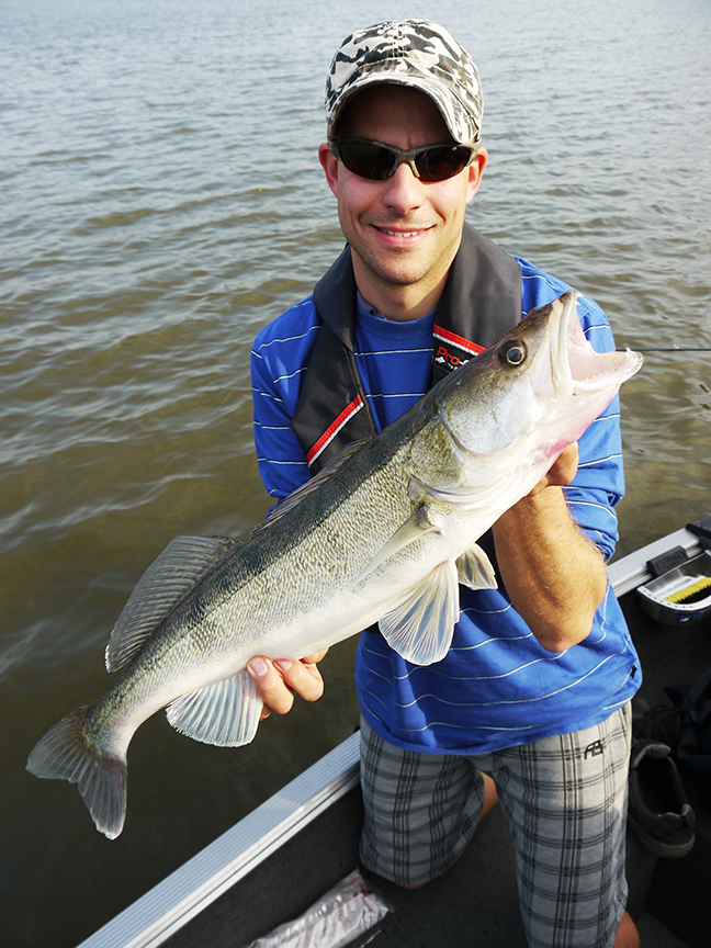 Pro-Guiding-Zander14285