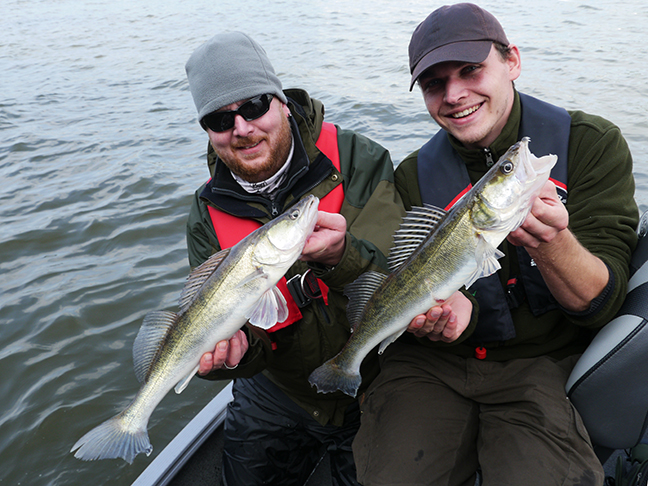 Pro-Guiding-Zander14325