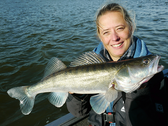 Pro-Guiding-Zander14338