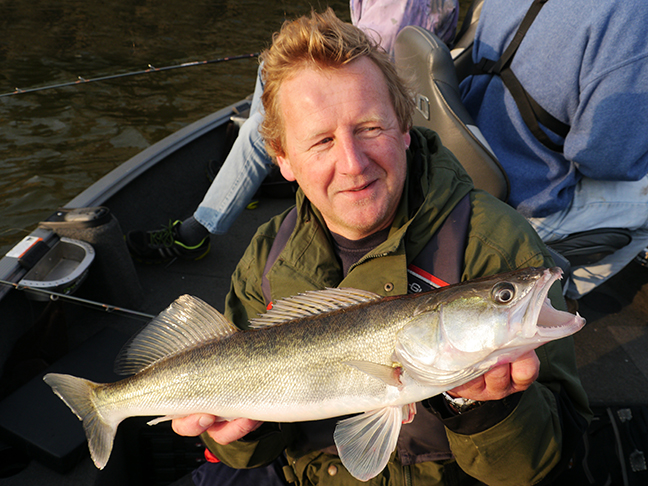 Pro-Guiding-Zander14344