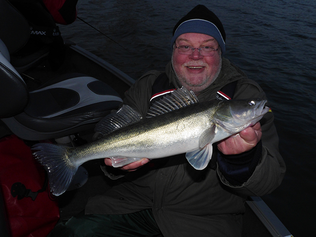 Pro-Guiding-Zander14412