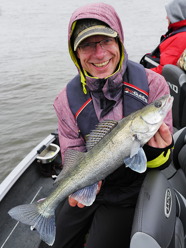 Pro-Guiding-Zander15002