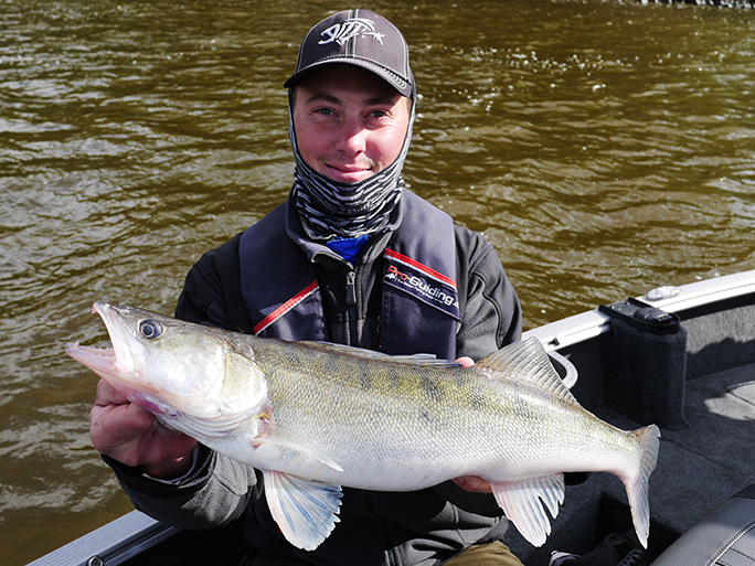 Pro-Guiding-Zander15004