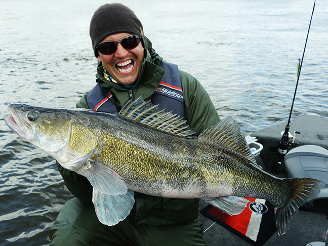 Pro-Guiding-Zander15016