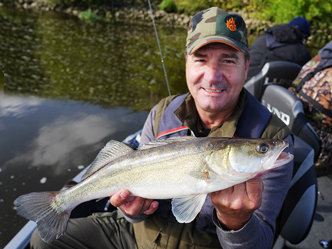 Pro-Guiding-Zander15021