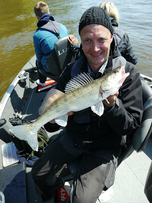 Pro-Guiding-Zander15026