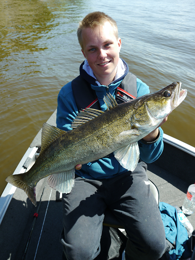 Pro-Guiding-Zander15029