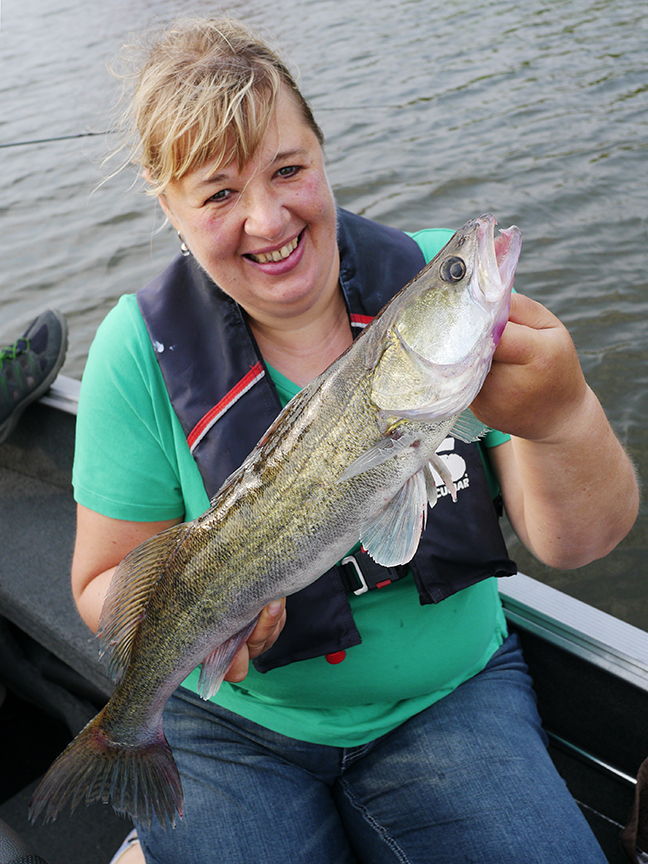 Pro-Guiding-Zander15122