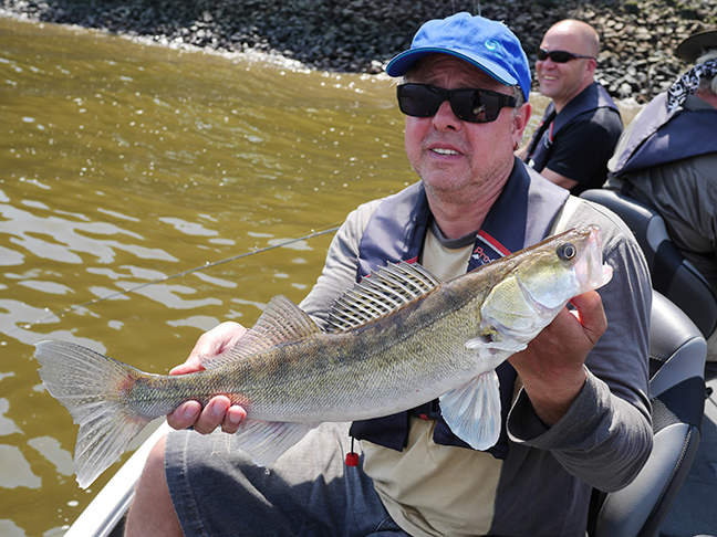 Pro-Guiding-Zander15130