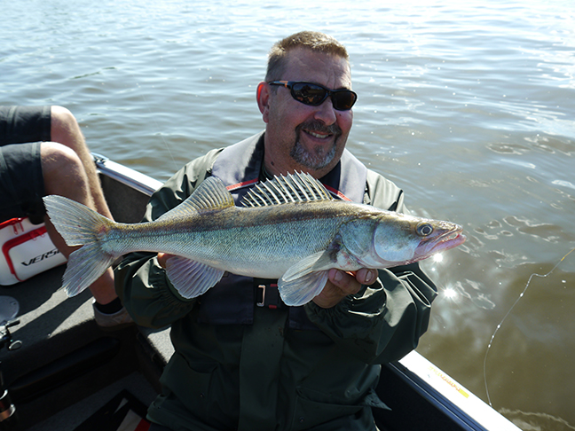 Pro-Guiding-Zander15140