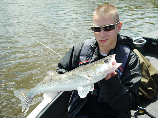 Pro-Guiding-Zander15142