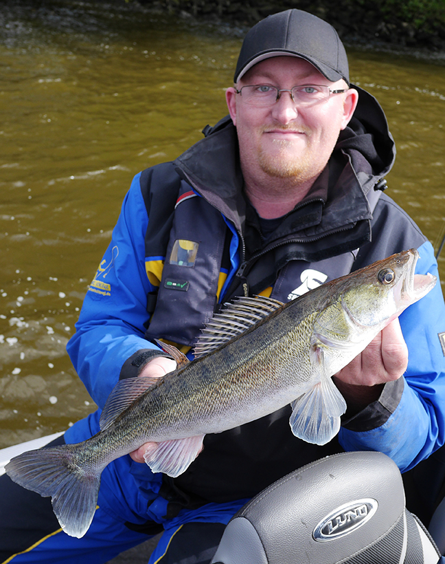 Pro-Guiding-Zander15145