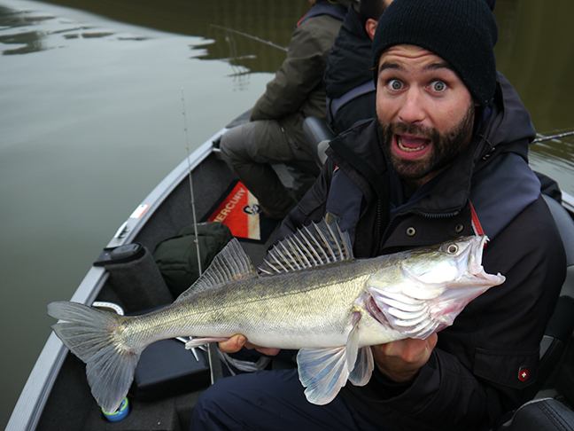 Pro-Guiding-Zander15312