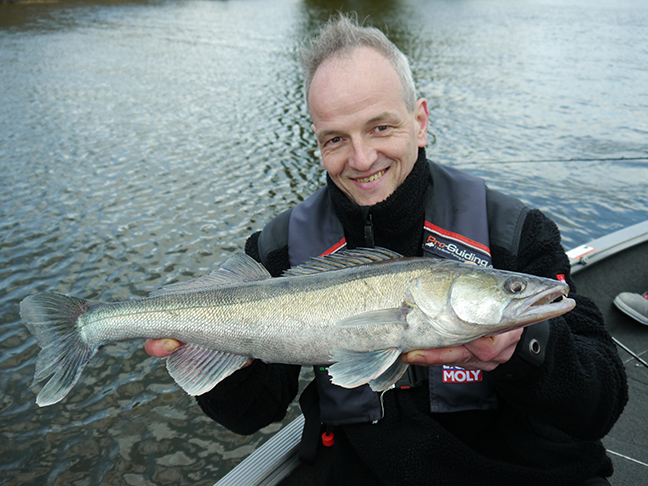 Pro-Guiding-Zander16002