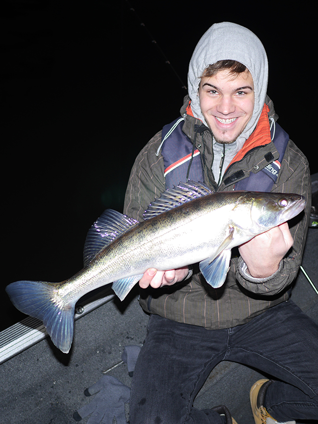 Pro-Guiding-Zander15401