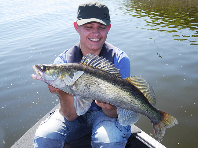 Pro-Guiding-Zander16042