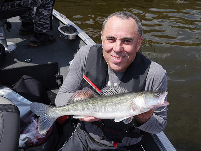 Pro-Guiding-Zander16051