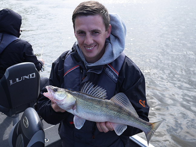 Pro-Guiding-Zander16061