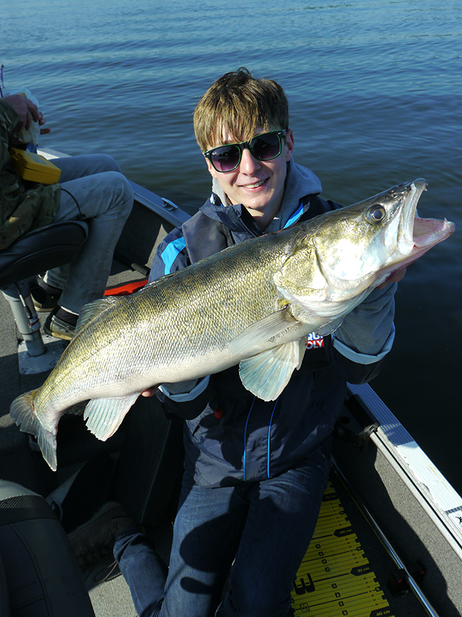 Pro-Guiding-Zander16070