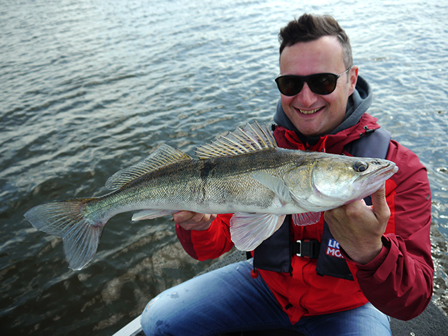 Pro-Guiding-Zander16095