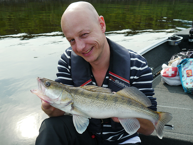 Pro-Guiding-Zander16165
