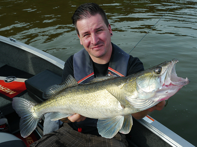 Pro-Guiding-Zander16169