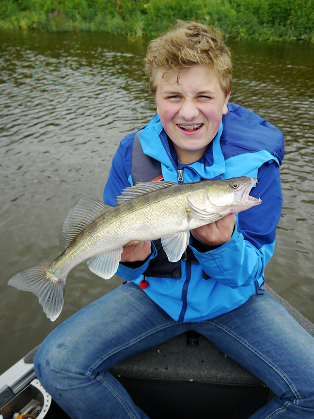 Pro-Guiding-Zander16150