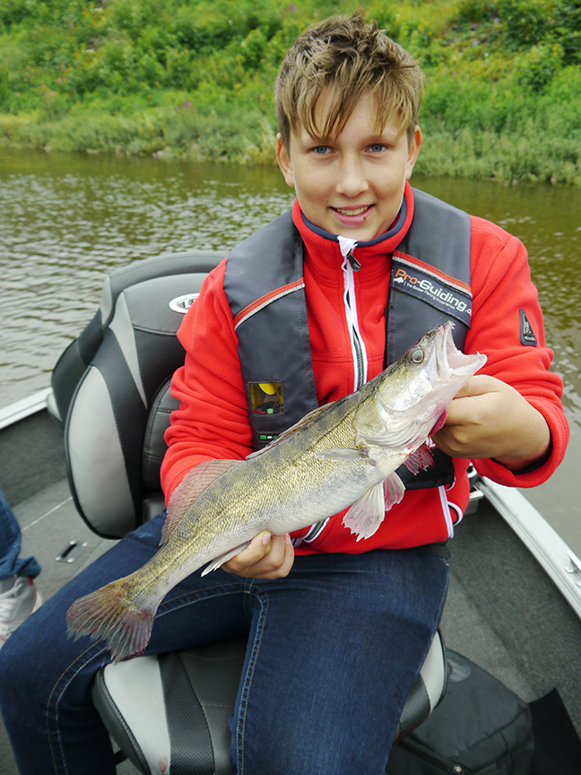 Pro-Guiding-Zander16151
