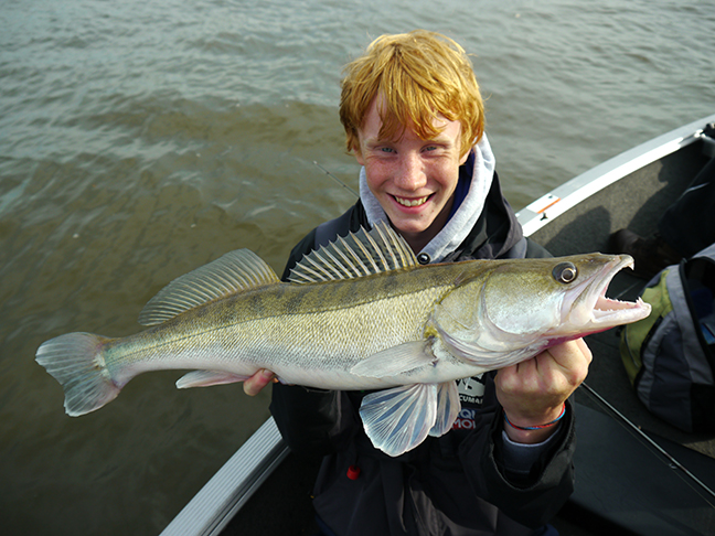 Pro-Guiding-Zander16155