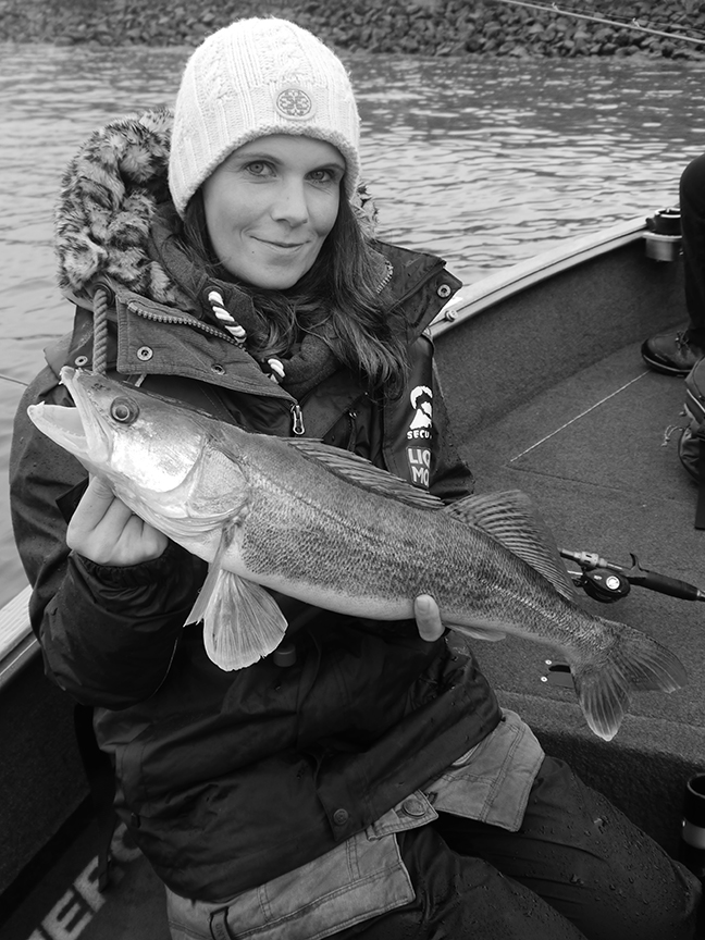 pro-guiding-zander16229