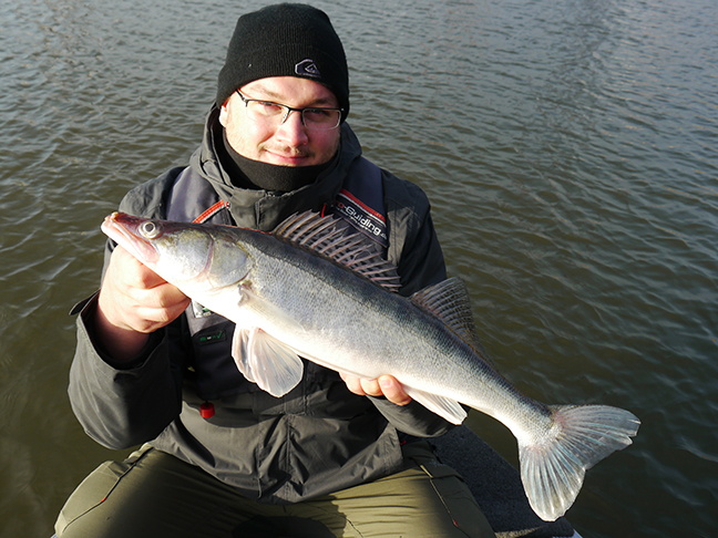 pro-guiding-zander16488
