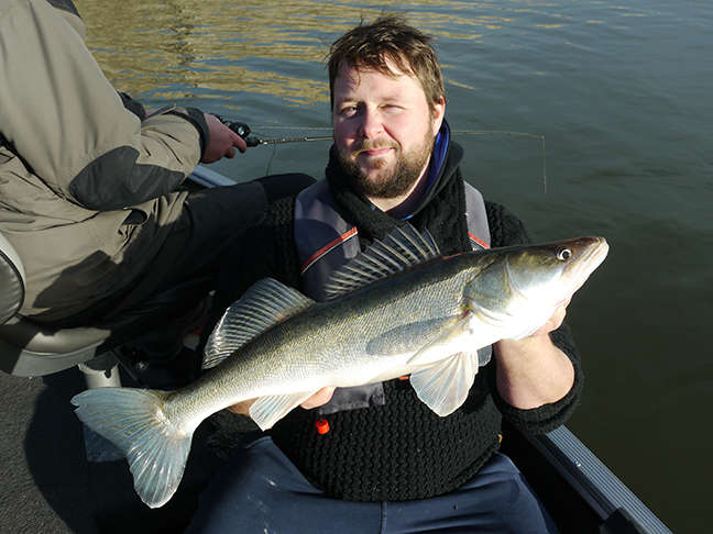pro-guiding-zander16493